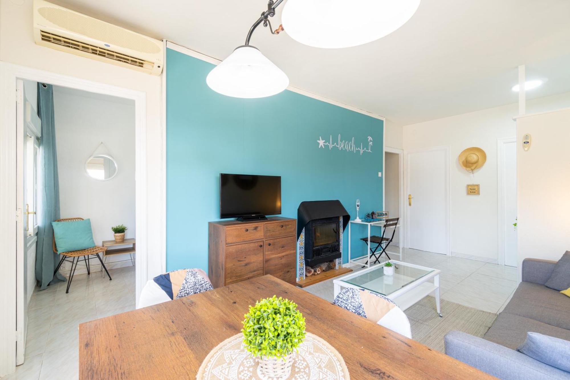 Coastal Paradise & Cozy Home With A 100M From The Beach! กัมบริลส์ ภายนอก รูปภาพ