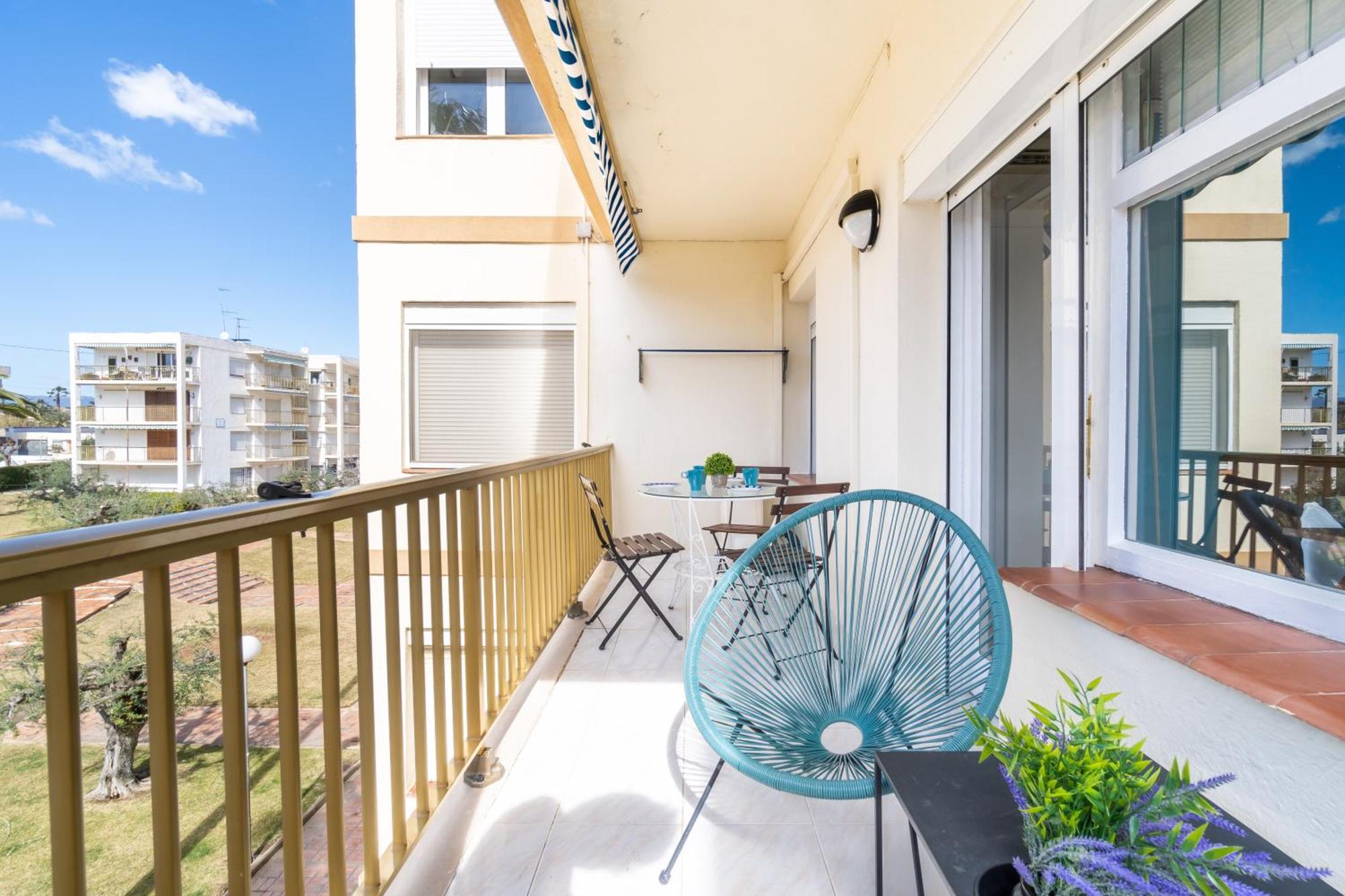 Coastal Paradise & Cozy Home With A 100M From The Beach! กัมบริลส์ ภายนอก รูปภาพ